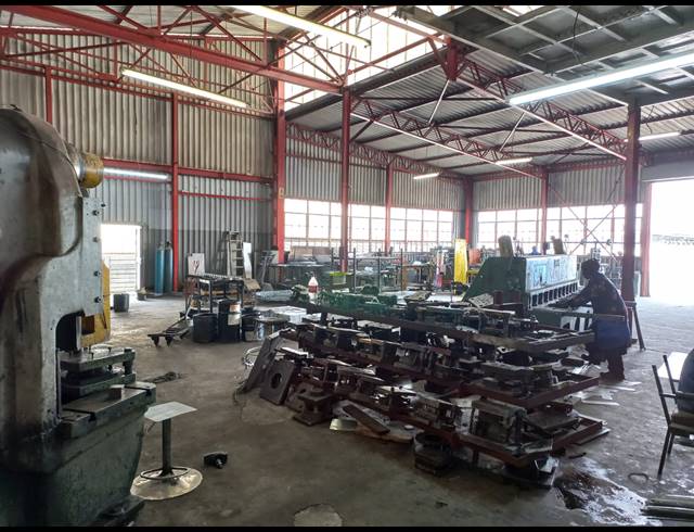 440M² MINI FACTORY TO LET IN KNIGHTS